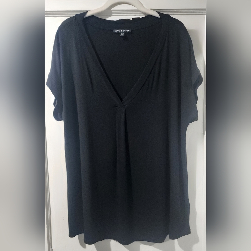 🌷Cable & Gauge Black V-Neck Short Sleeve Tunic Top🌷size:XL